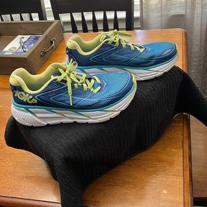 Hoka Clifton 3 Size 9